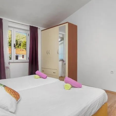 Belakusic 2 Apartment