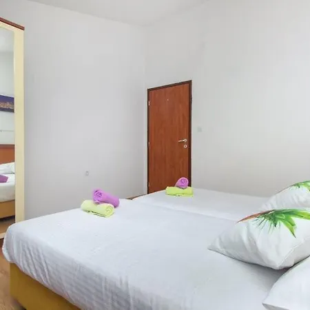 Belakusic 2 Apartment Grebastica