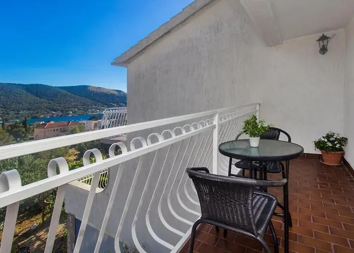 Belakusic 2 Apartman Grebastica