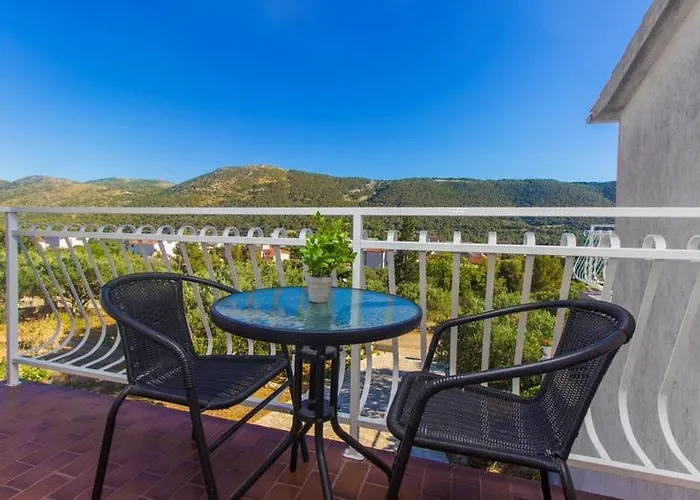 Apartamento Belakusic 2 *