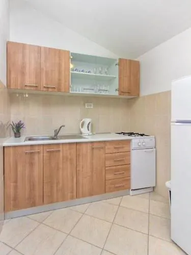 Apartment Belakusic 2 Grebastica