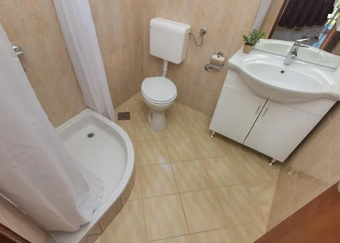 Belakusic 2 Apartman Grebastica